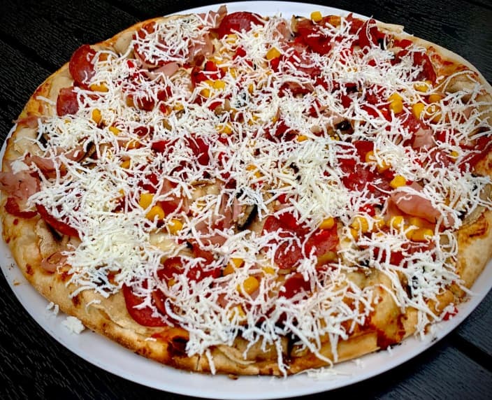 Pizza Vesuvio
